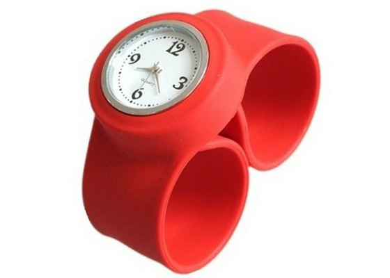 3ATM impermeable rojo moda silicona cara gran bofetada pulsera Watch para jóvenes